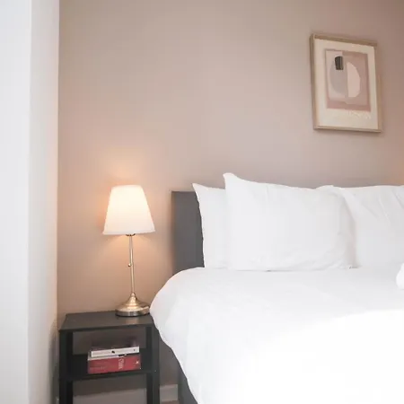 Modern & Spacious City Centre Apartment For Long Stay Manchester Exterior photo