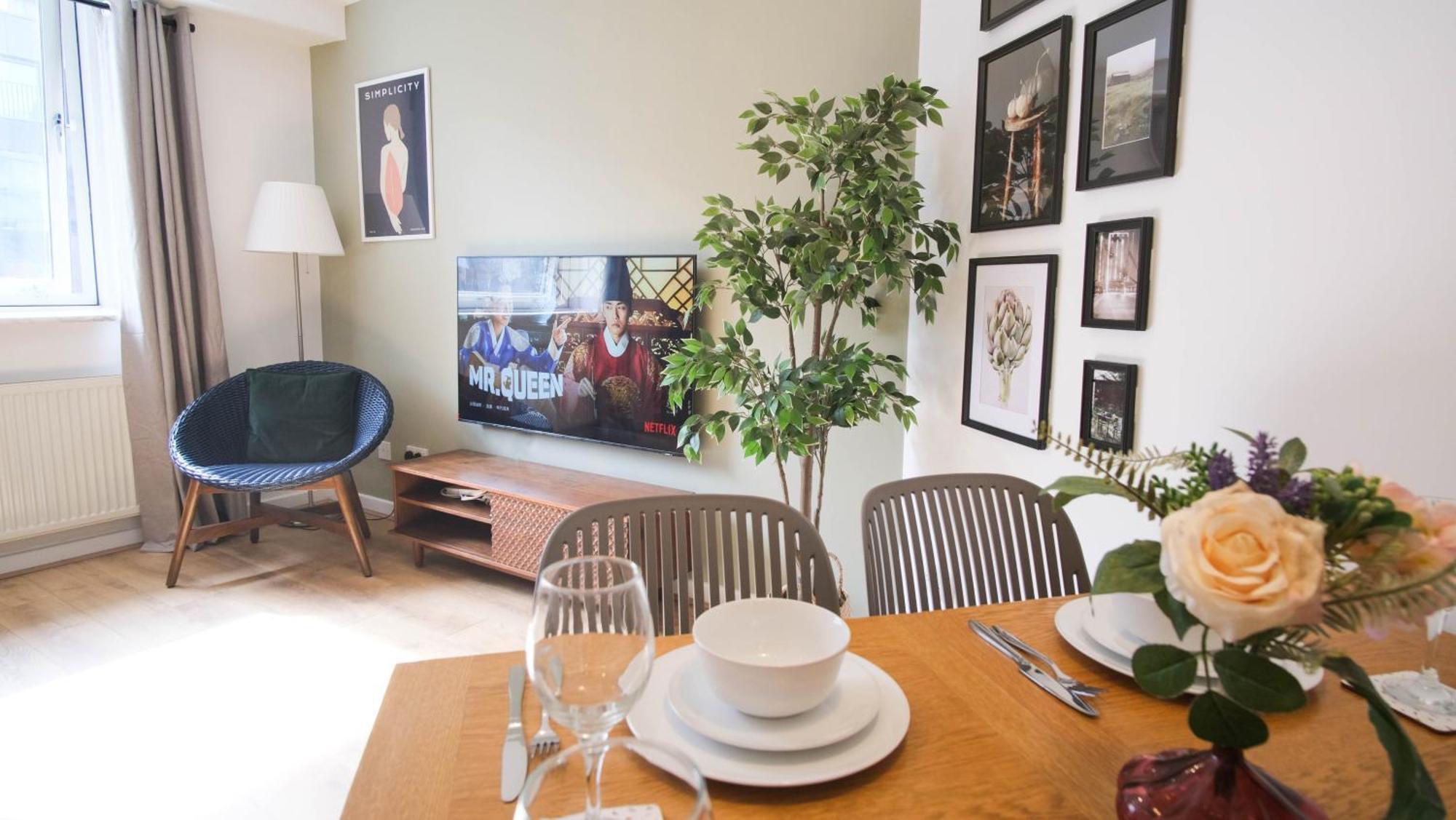 Apartment Modern & Spacious Centre For Long Manchester