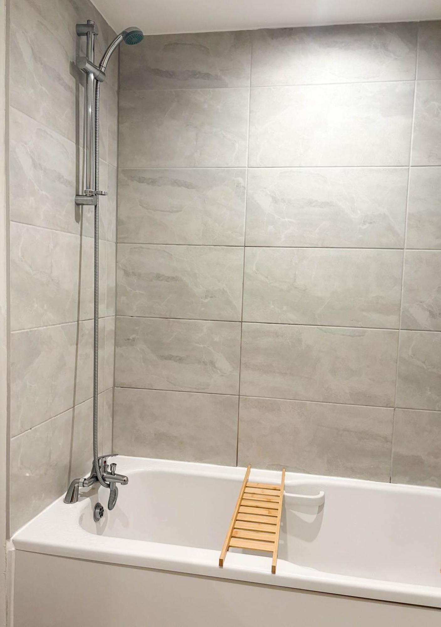Apartment Modern & Spacious Centre For Long Manchester