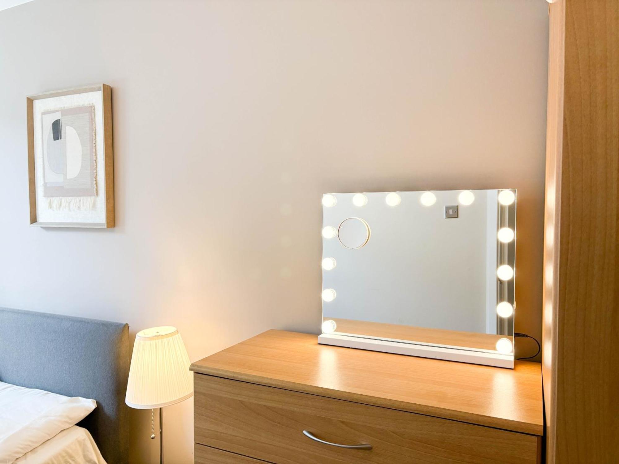 Modern & Spacious Centre For Long Apartment *